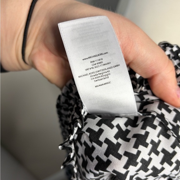 MICHAEL Michael Kors Black and White Blouse - Picture 11 of 12